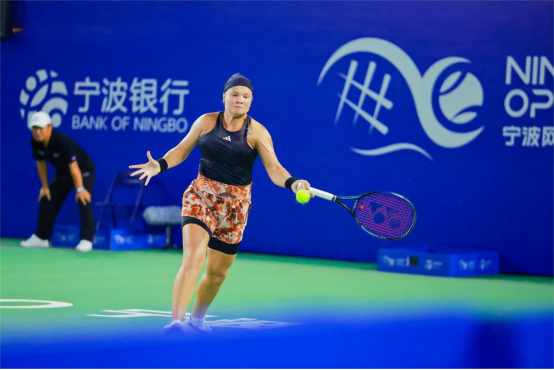 在试验中