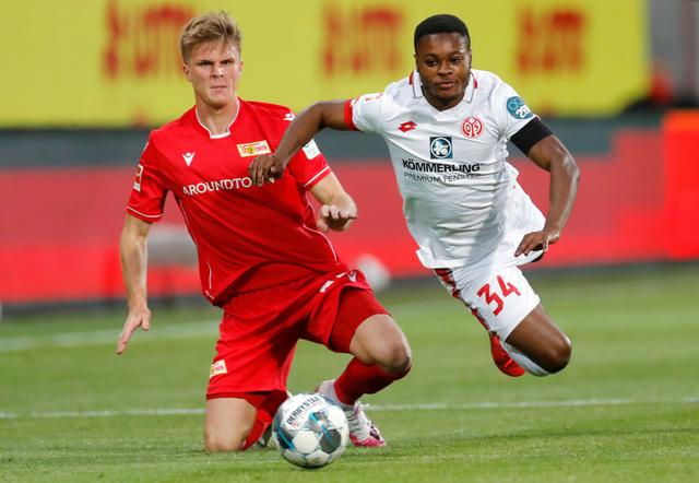 前海报的暗 前海报的暗