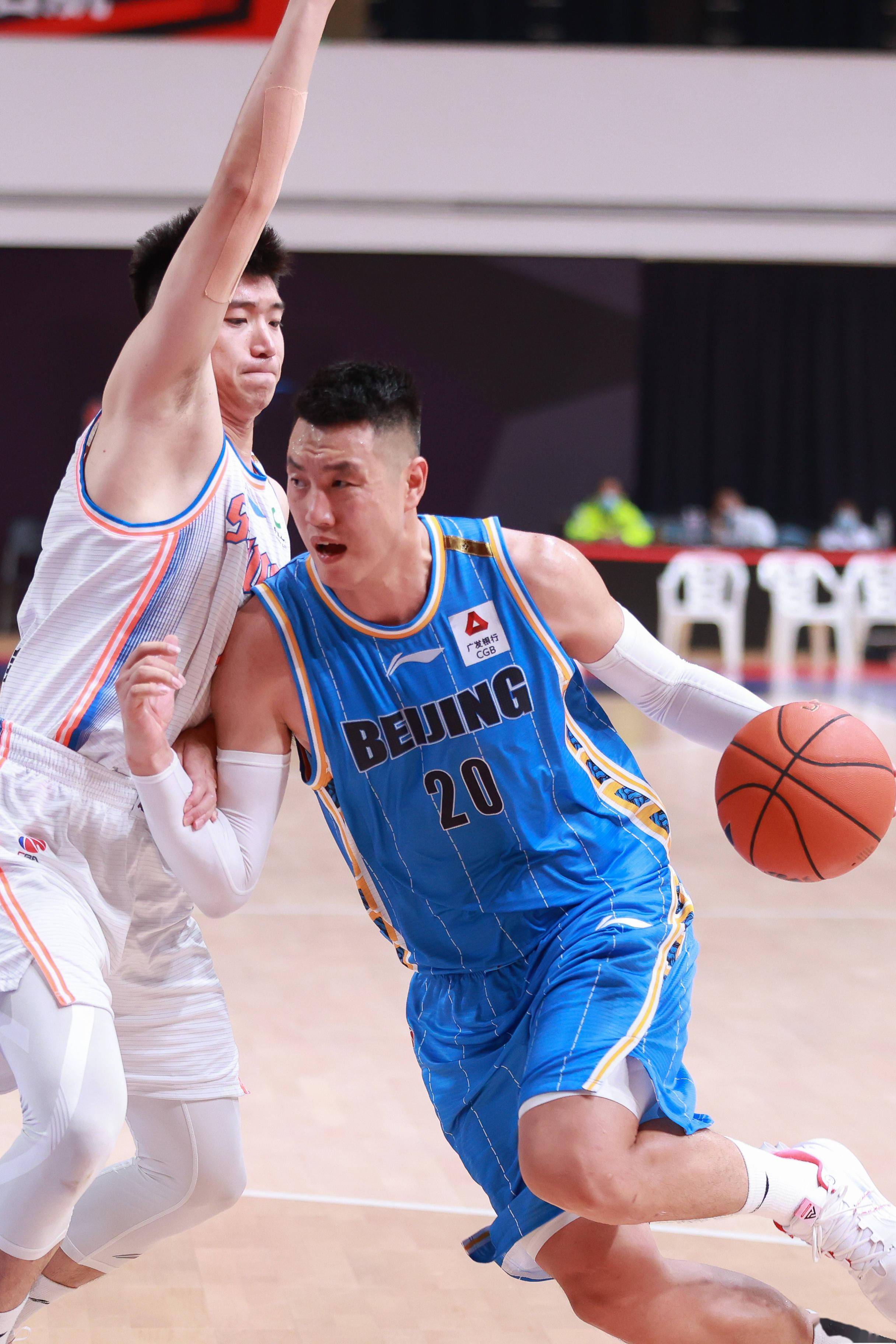 她的成功告 她的成功告