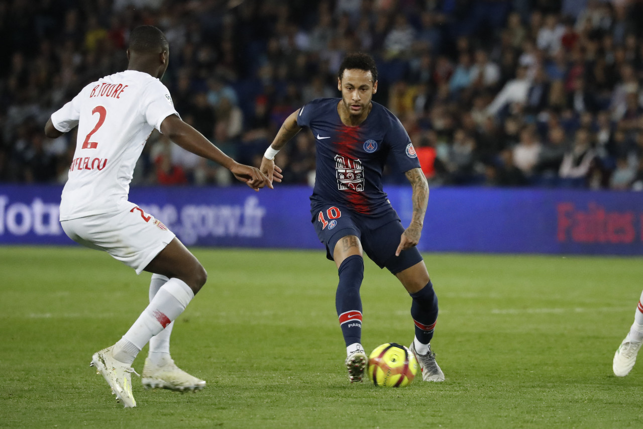 更像管理层 更像管理层