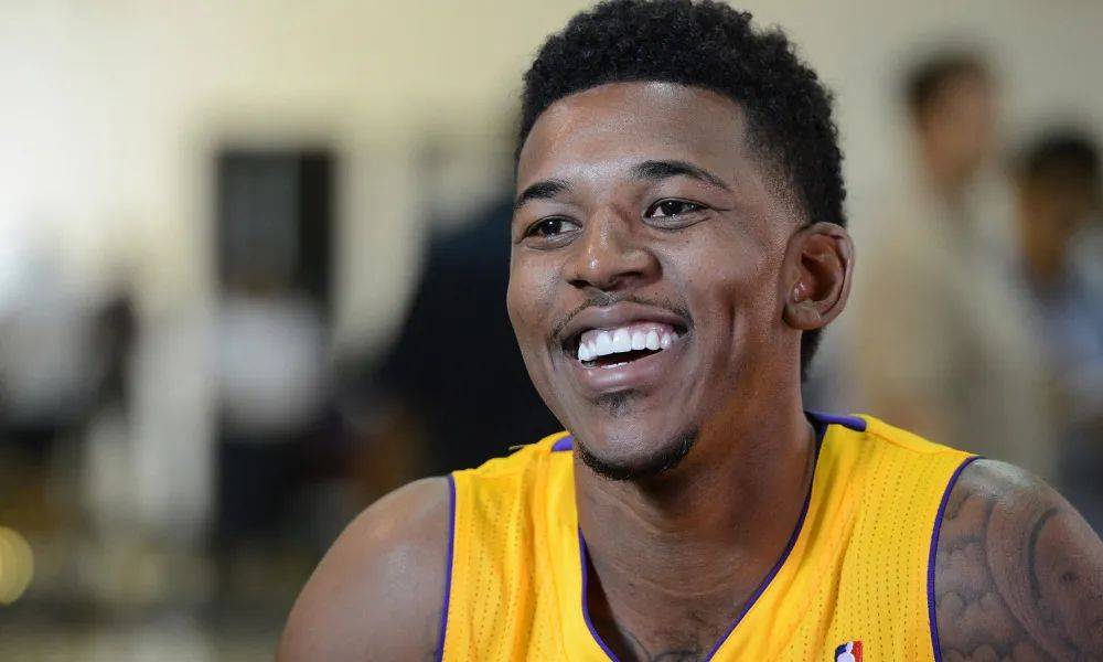 队友也更少 队友也更少